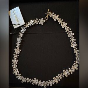BRAND NEW NWT Piper K Cubic Zirconia Silver Flower/Floral Necklace